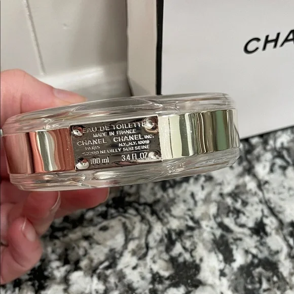 CHANEL Chance Eau Tendre Eau de Toilette (EMPTY) with small CHANEL Shopping Bag - Picture 2 of 8